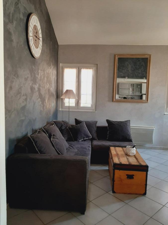 T2 centre ville vue Faron 40m2 en zone pietonne 4ème étage Toulon Extérieur photo